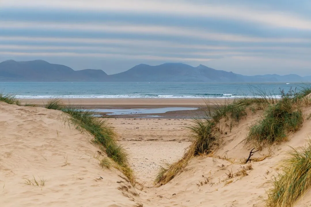 Anglesey llanddwyn beach mountain panorama