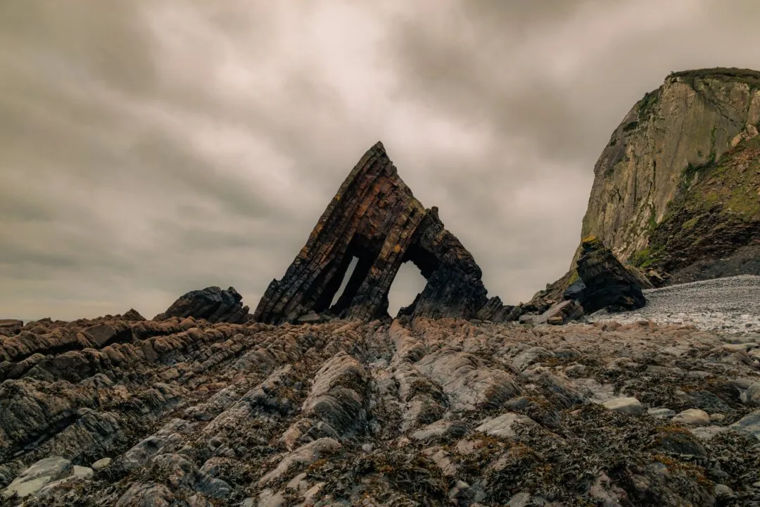 Blackchurch rock arch wide view