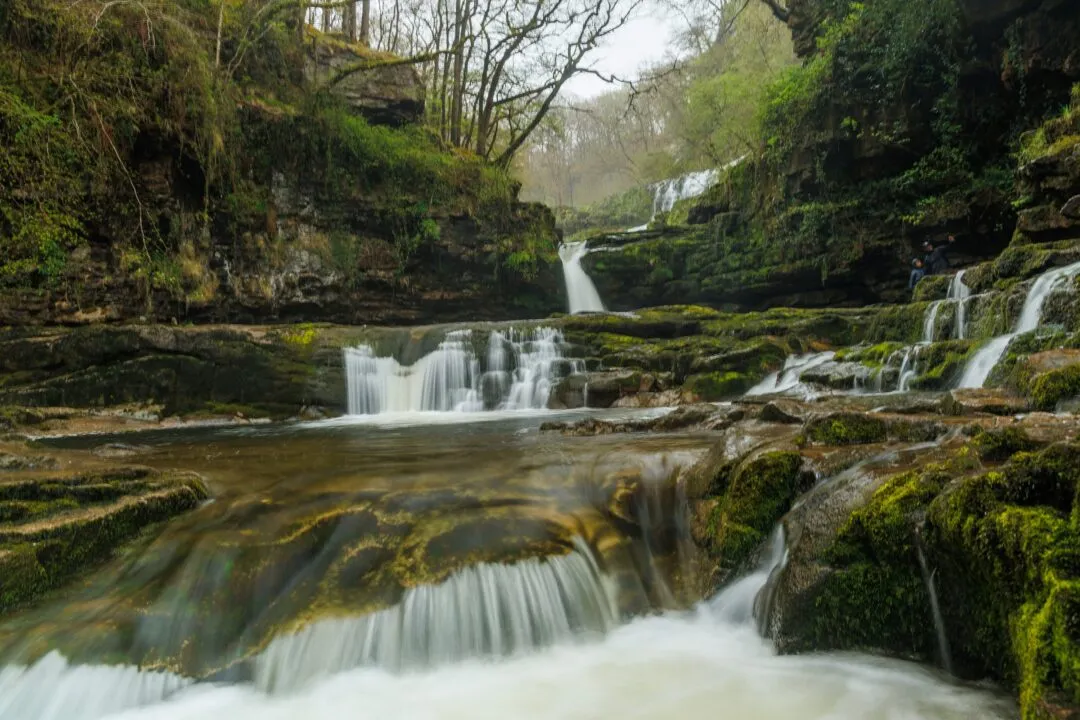 Four waterfalls pool panorama