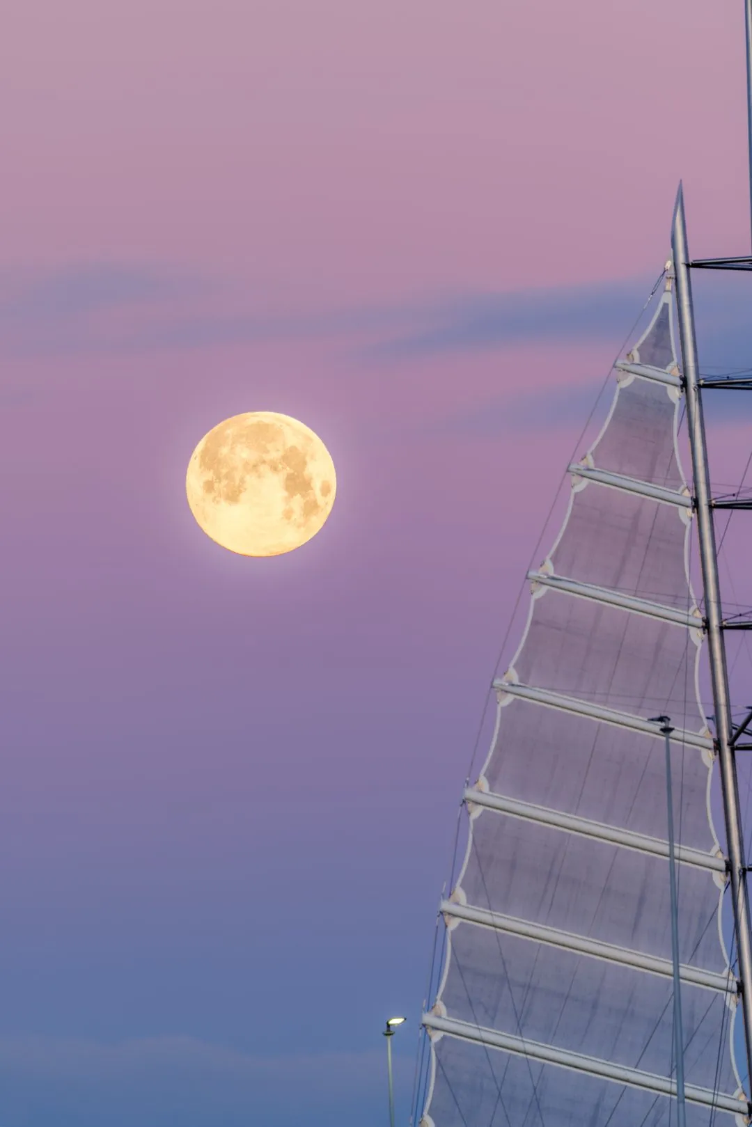 Moon sail sculpture cloud streak, Hilsea Lines
