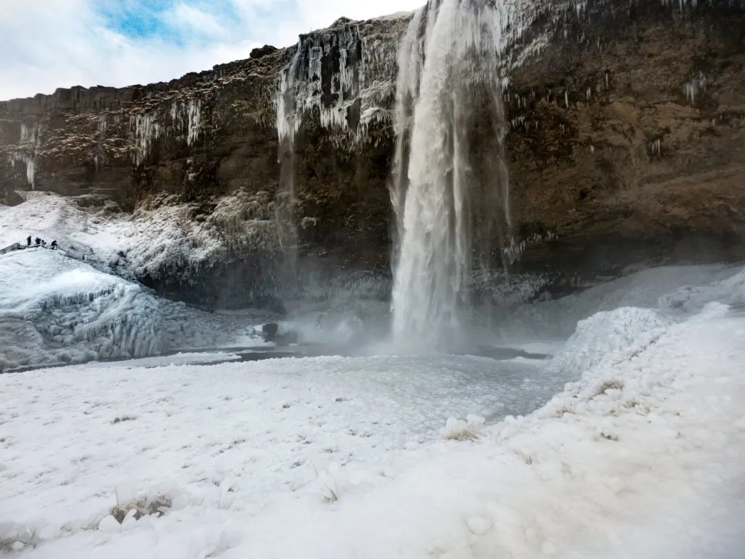Iceland seljalandsfoss waterfall