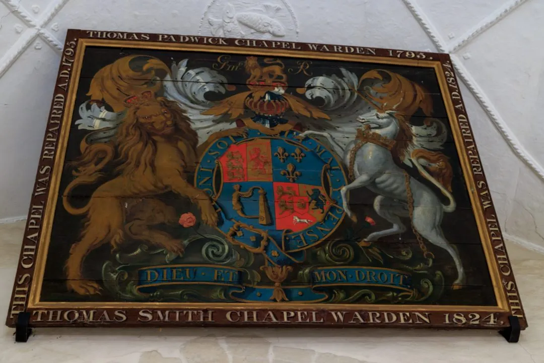 Chapel royal coat of arms, Idsworth