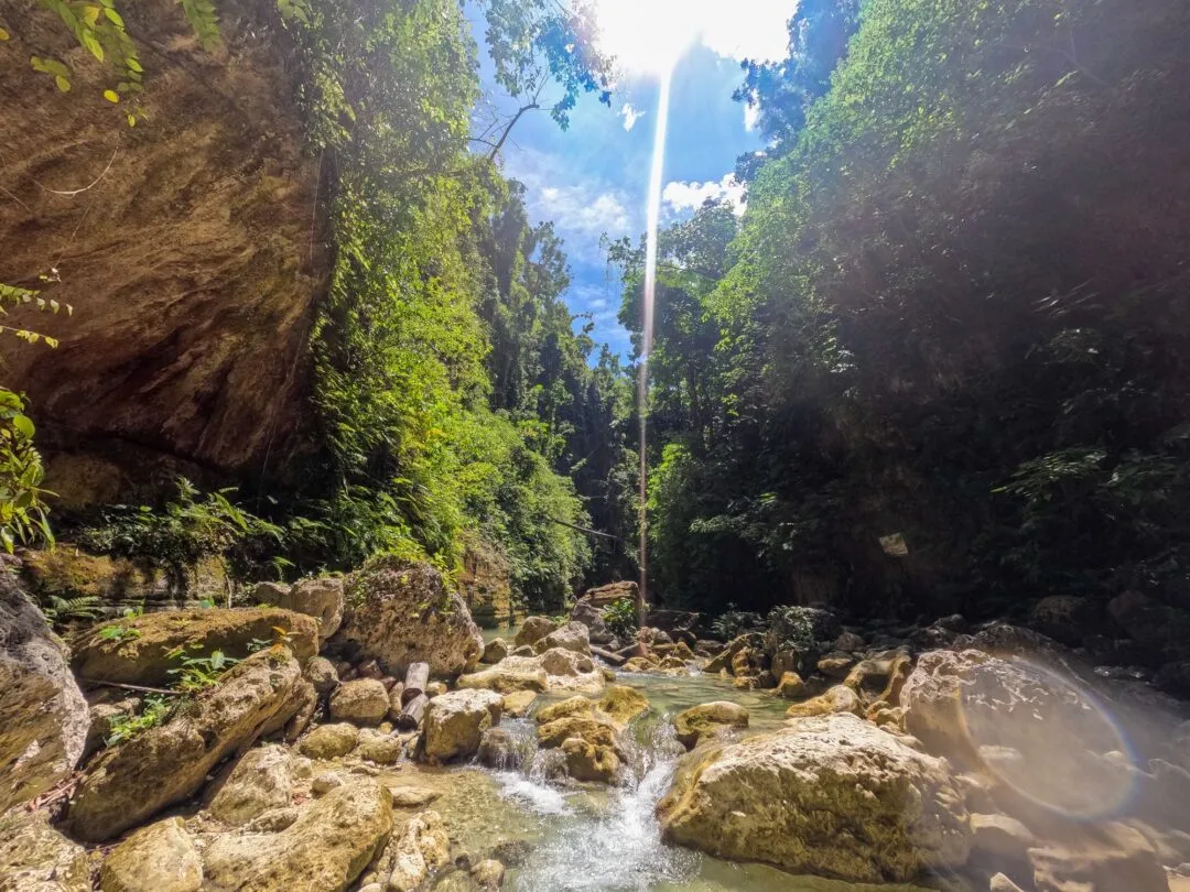 Light beam shaft through canyon cebu