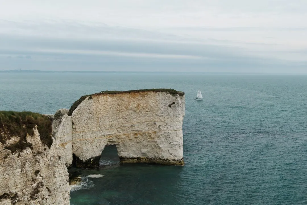 Old harry rocks sailboat
