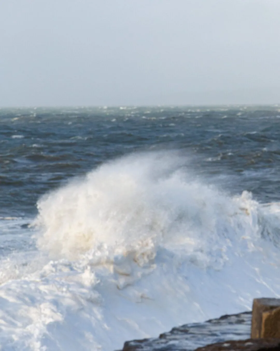 Portland bill wave crashing