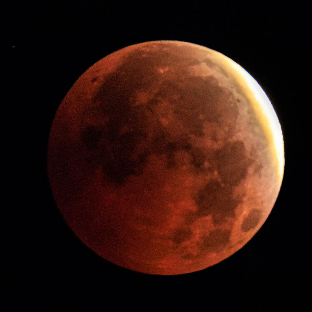 Partial lunar eclipse at its deepest, Portsdown Hill