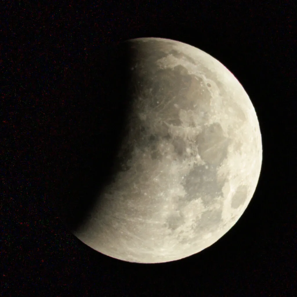 Lunar eclipse partial phase begins, Portsdown Hill