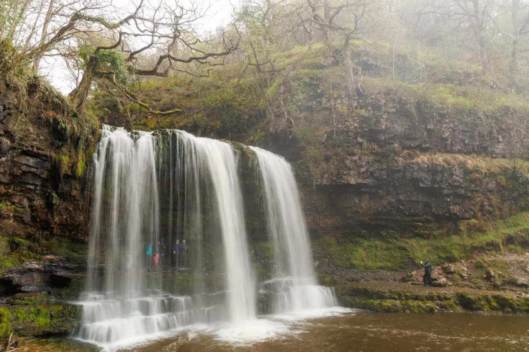 Sgwd yr eira cave view