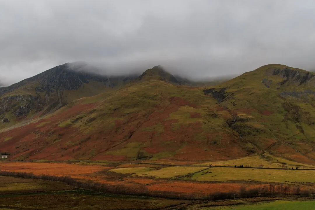Snowdonia nant ffrancon pass autumn colours