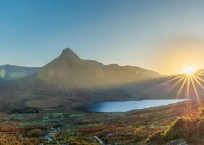 Snowdonia tryfan sunburst sunrise